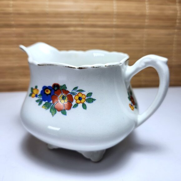 Wedgwood & CO. Footed Creamer Patricia Floral Milk Pitcher Dinnerware - Picture 4 of 10